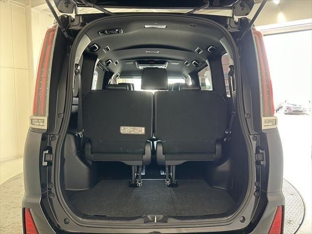 Toyota NOAH 2019-01 187079-25