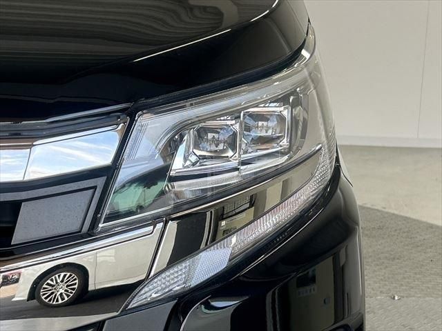 Toyota NOAH 2019-01 187079-8