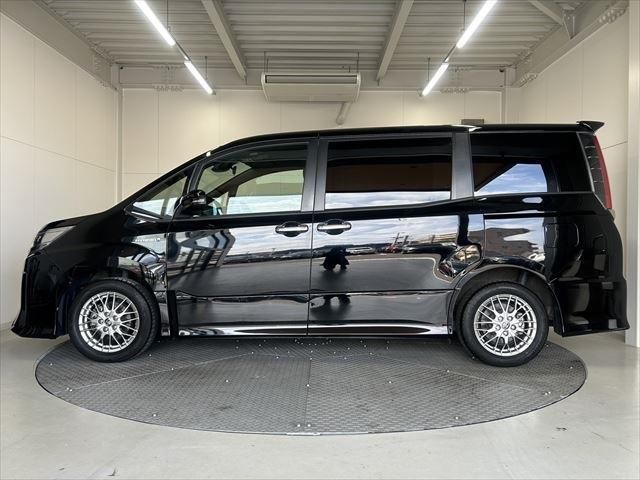 Toyota NOAH 2019-01 187079-7