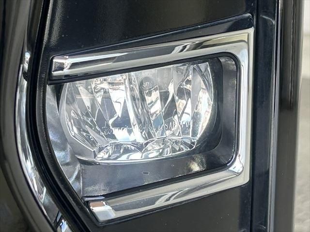 Toyota NOAH 2019-01 187079-10