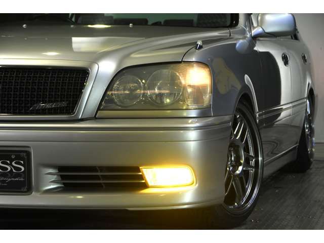 Toyota CROWN SEDAN 2001-01 28696-8