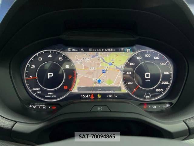 Audi Q2 2021-10 263844-3