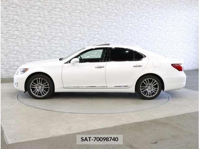 Lexus LS 2010-01 276041-13