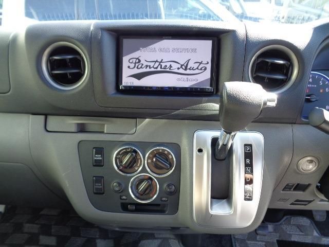 Nissan NV350 Caravan 2017-06 19378-5