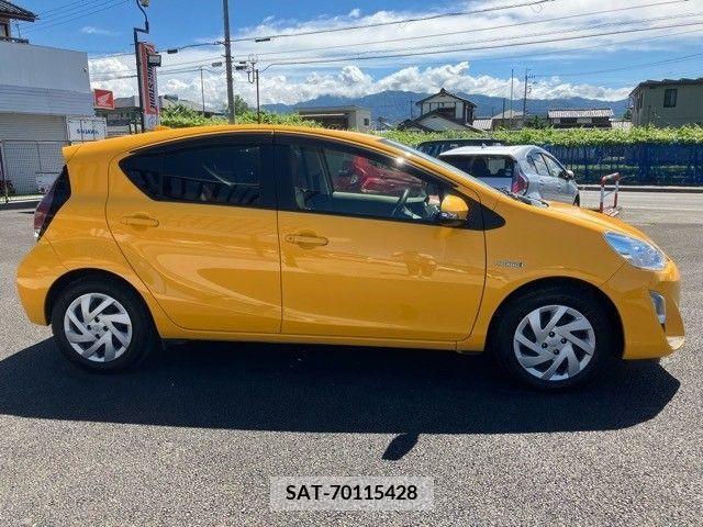 Toyota AQUA 2017-03 260411-4