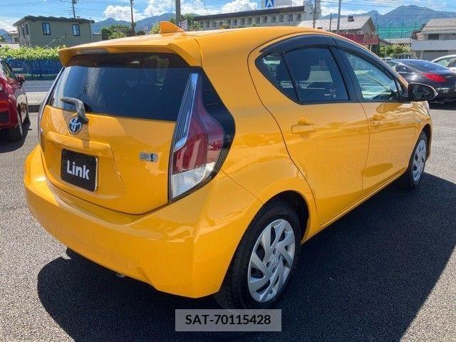 Toyota AQUA 2017-03 260411-5