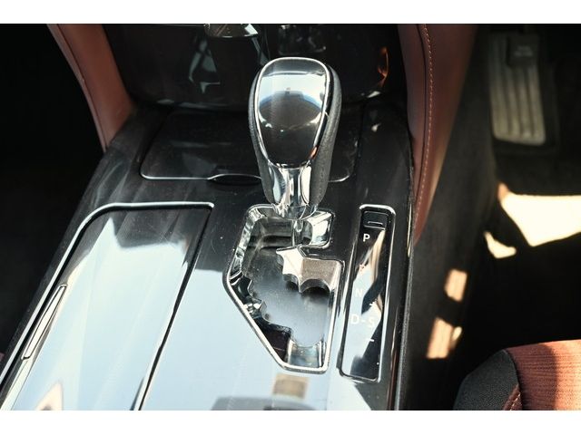 Toyota CROWN SEDAN 2013-10 22510-17
