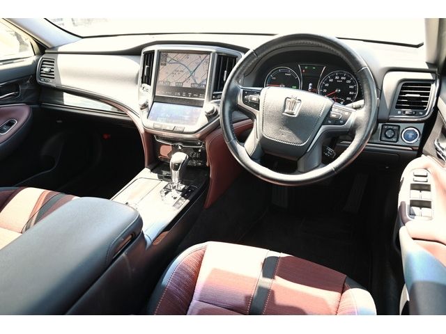 Toyota CROWN SEDAN 2013-10 22510-1