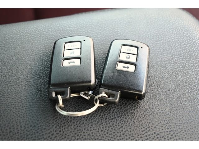 Toyota CROWN SEDAN 2013-10 22510-18