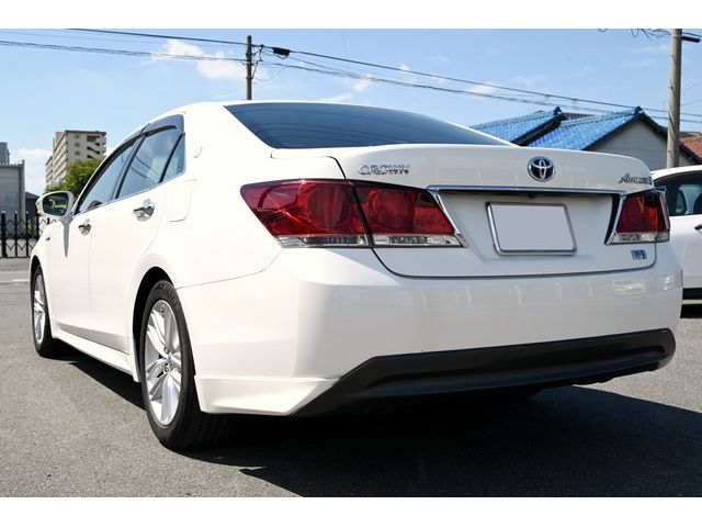 Toyota CROWN SEDAN 2013-10 22510-2