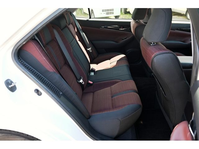 Toyota CROWN SEDAN 2013-10 22510-9