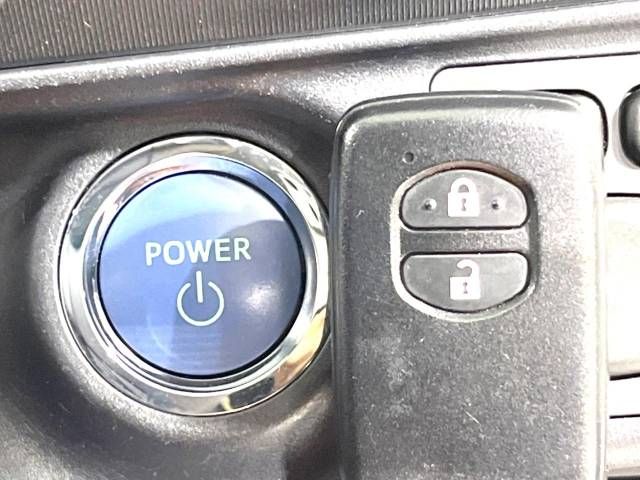 Toyota AQUA 2016-11 190625-7