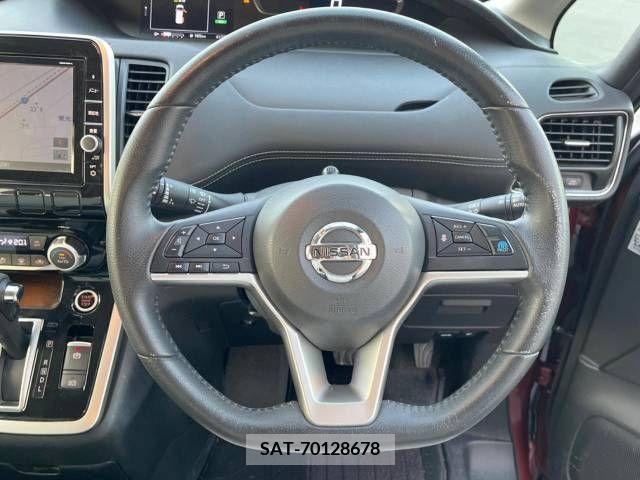 Nissan SERENA 2016-08 324925-9