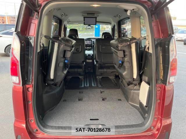 Nissan SERENA 2016-08 324925-12