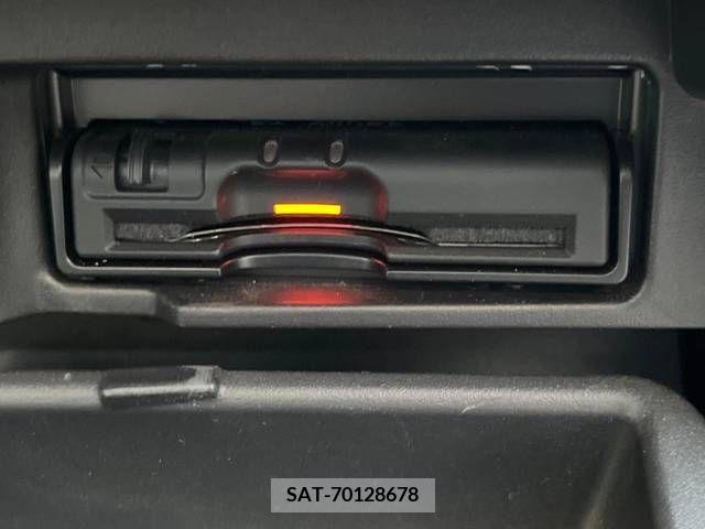 Nissan SERENA 2016-08 324925-8