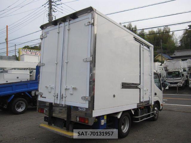 Hino DUTRO 2018-07 267752-3