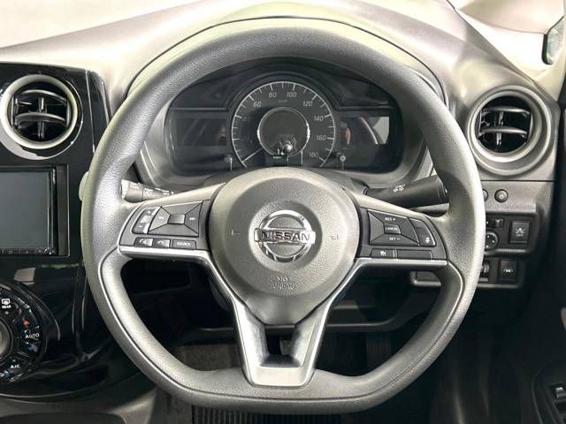 Nissan NOTE 2018-09 193637-12