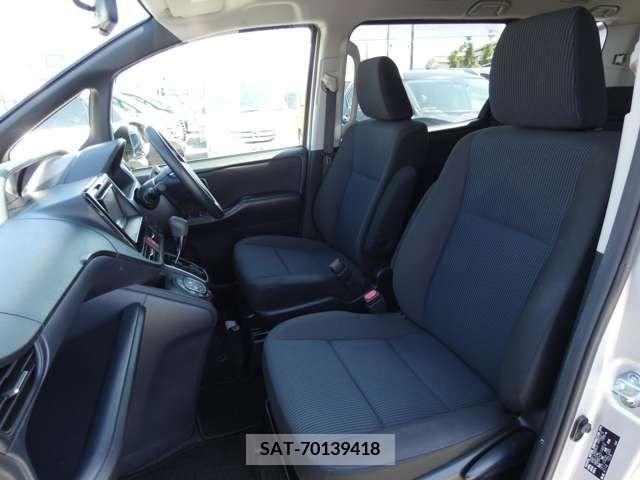 Toyota NOAH 2015-01 279549-18