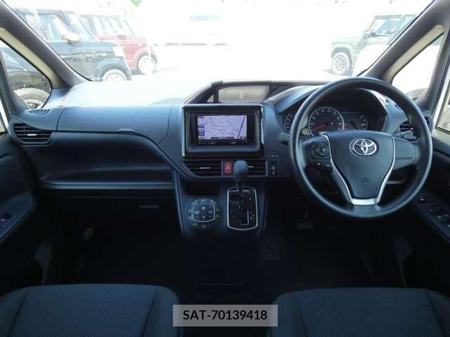 Toyota NOAH 2015-01 279549-1