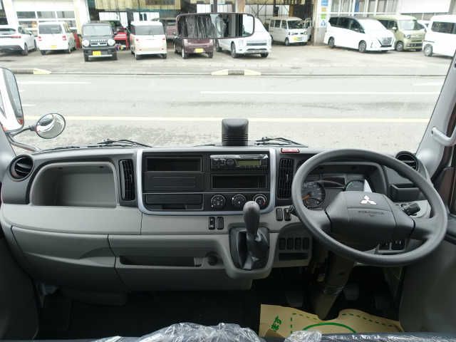 Mitsubishi CANTER 2023-06 18935-1