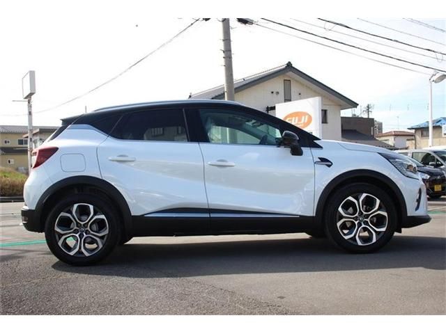 Renault CAPTUR 2021-08 20515-26