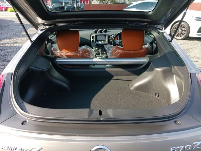 Nissan FAIRLADY Z 2009-05 17183-24