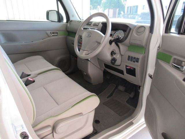 Daihatsu MOVE CONTE 2014-09 18863-8