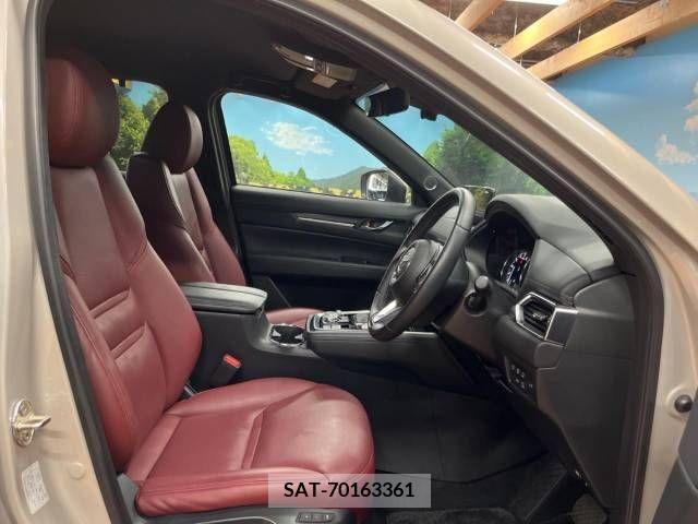 Mazda CX-8 2022-02 358811-8