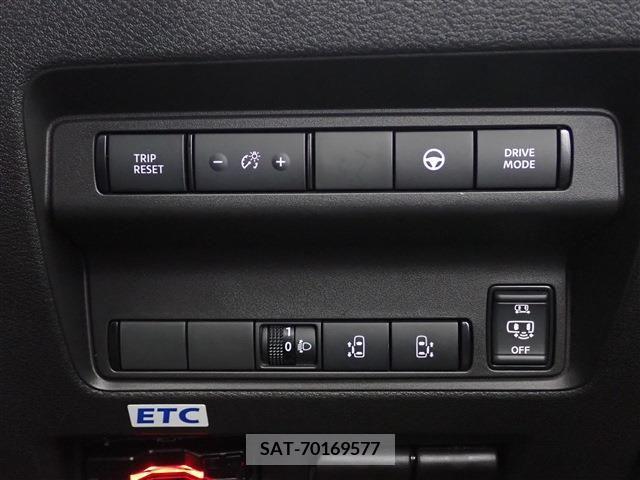 Nissan SERENA 2023-06 336439-19