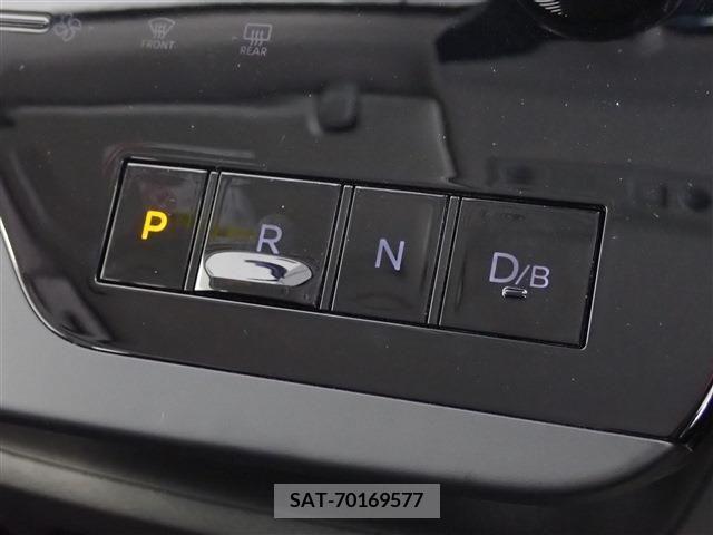 Nissan SERENA 2023-06 336439-14