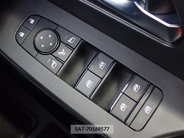 Nissan SERENA 2023-06 336439-28