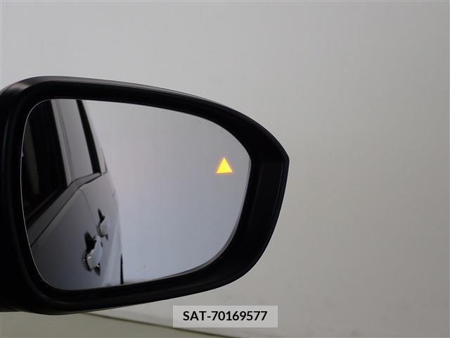 Nissan SERENA 2023-06 336439-27