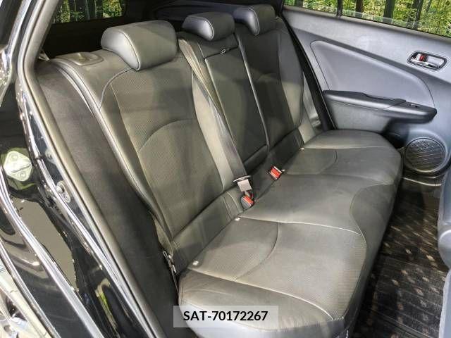 Toyota PRIUS 2019-04 282147-9