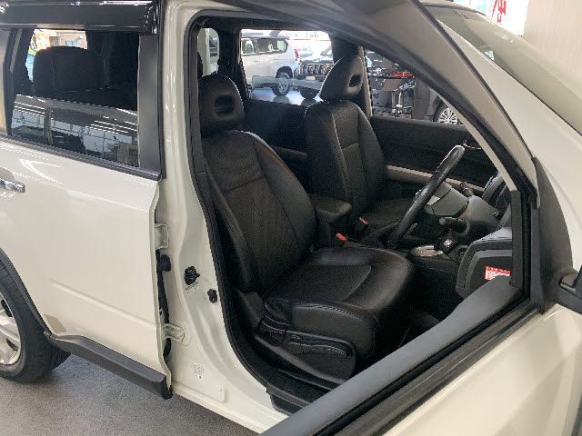 Nissan X-TRAIL 2011-07 15768-9