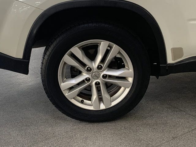 Nissan X-TRAIL 2011-07 15768-26
