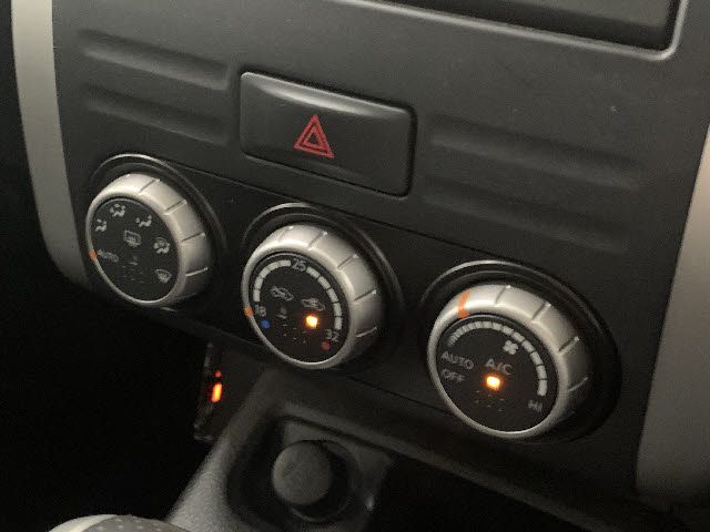 Nissan X-TRAIL 2011-07 15768-14