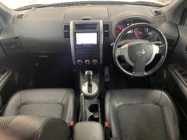 Nissan X-TRAIL 2011-07 15768-7