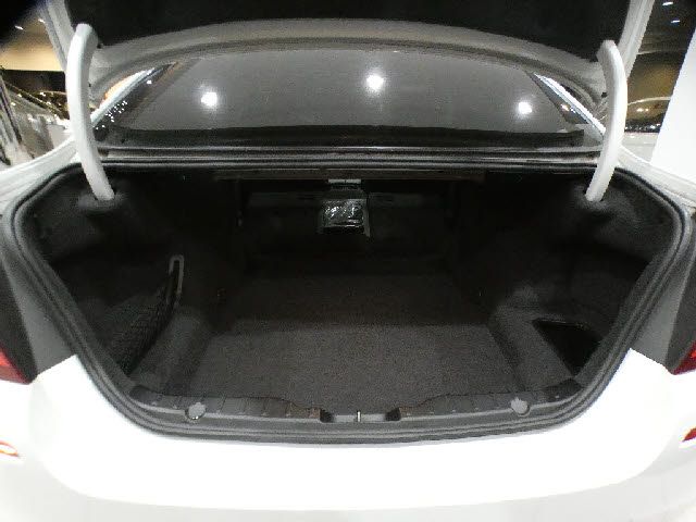 Bmw 5 SERIES 2011-02 187976-29