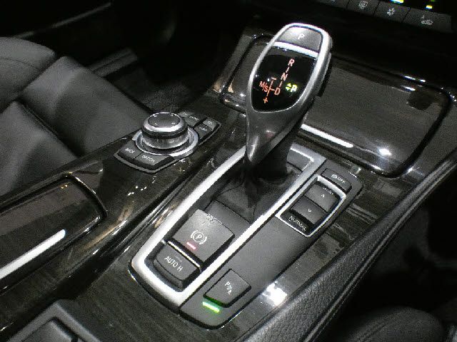 Bmw 5 SERIES 2011-02 187976-17