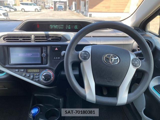 Toyota AQUA 2013-01 344056-1