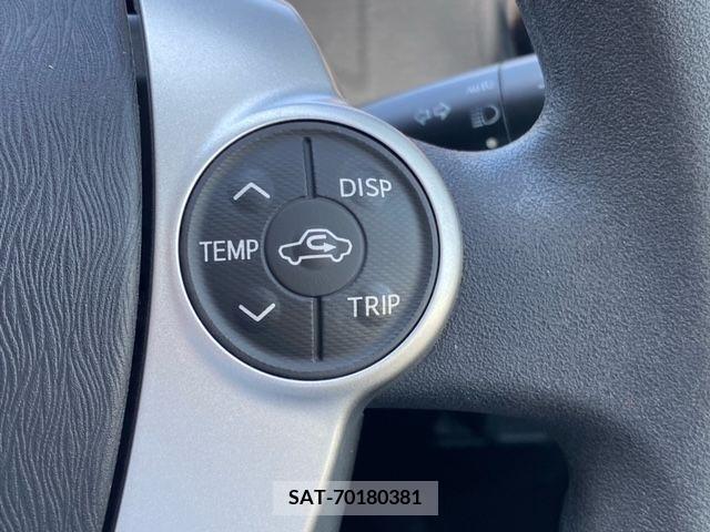 Toyota AQUA 2013-01 344056-21