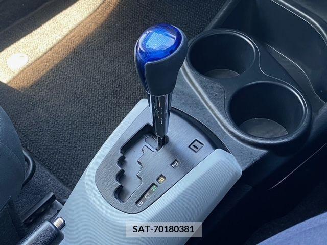 Toyota AQUA 2013-01 344056-19