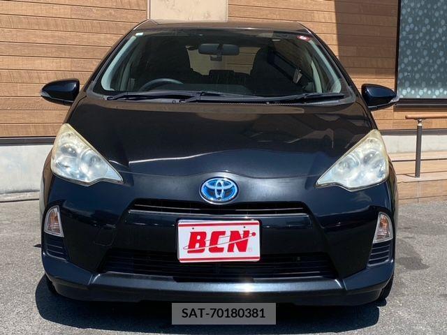Toyota AQUA 2013-01 344056-17