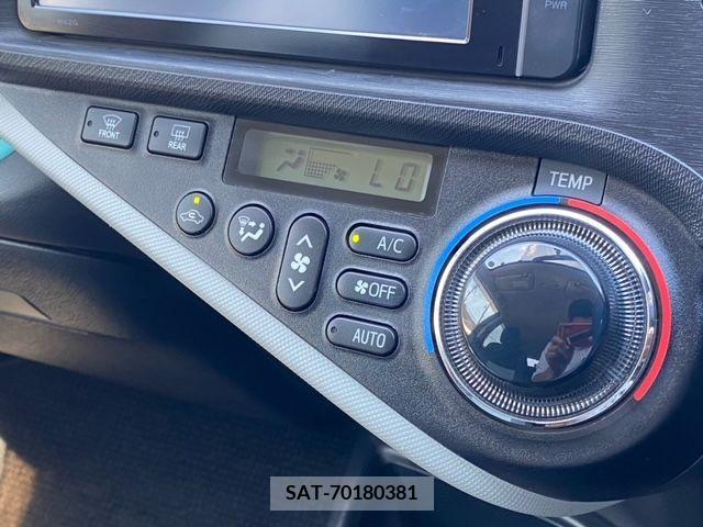 Toyota AQUA 2013-01 344056-14