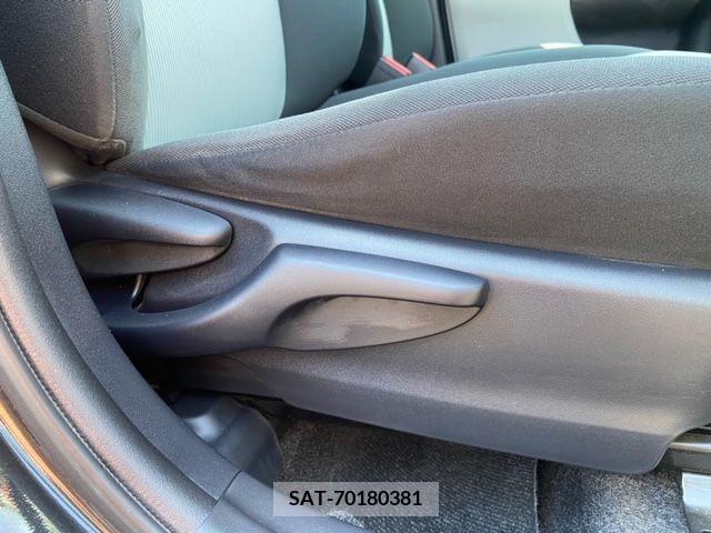 Toyota AQUA 2013-01 344056-11