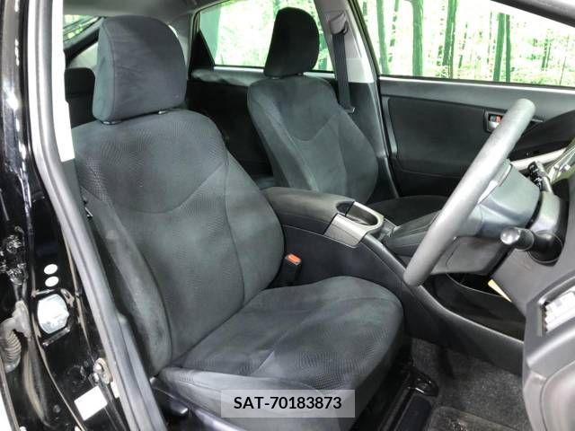 Toyota PRIUS 2014-04 281866-8