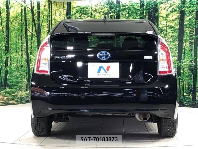 Toyota PRIUS 2014-04 281866-15