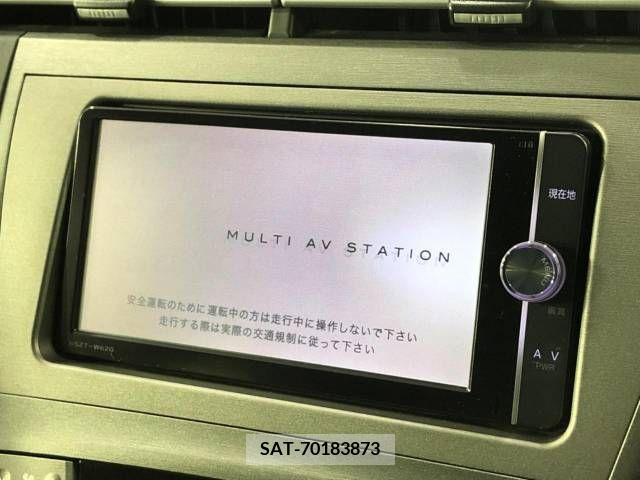 Toyota PRIUS 2014-04 281866-2
