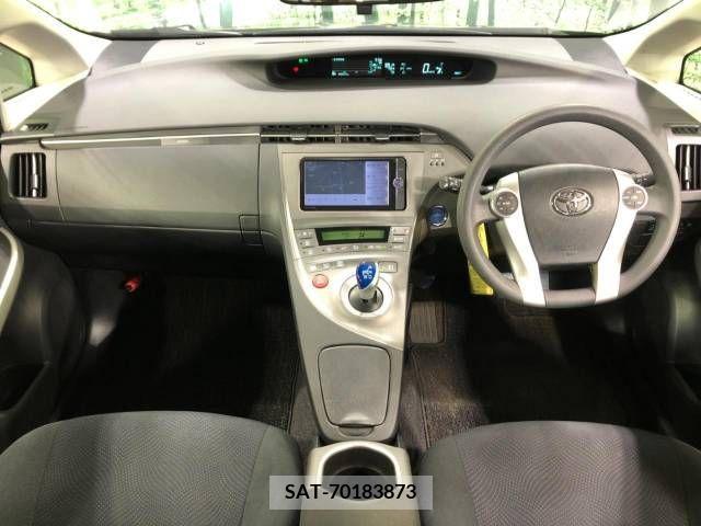 Toyota PRIUS 2014-04 281866-1