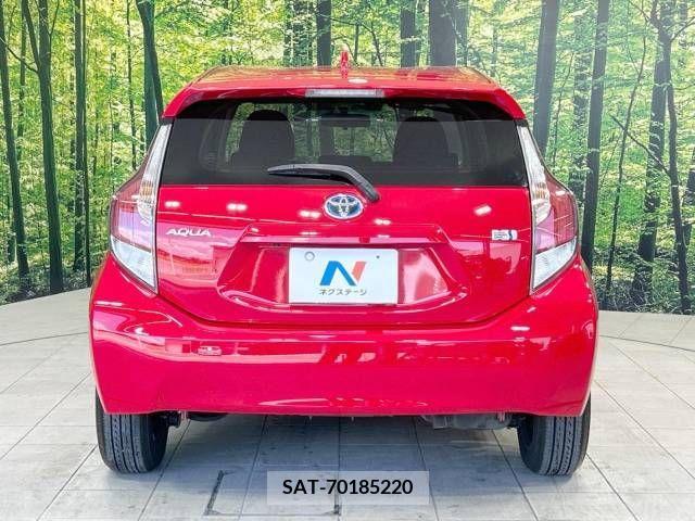 Toyota AQUA 2015-08 346859-15